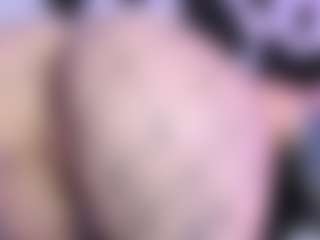 Gorgeous-Luna's Live Sex Cam Show