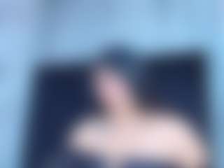 Live cam show with Naiax - Nipple Piercings on TastyBlacksLive