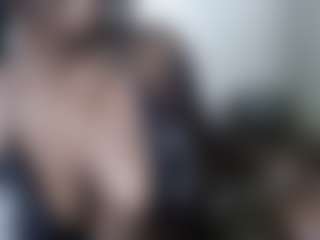 Live cam show with Sweetlatte - Ebony on chickslive.net | kenya