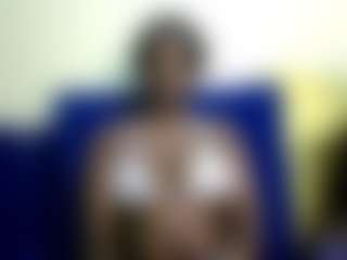 Live cam show with Sweetlatte - Dildo Or Vibrator on SxyPornLive