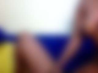 Live cam show with Sweetlatte - Hairy Pussy on StripNow