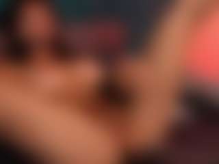 Live cam show with Daniela-Brooks - Normal on Camsoda