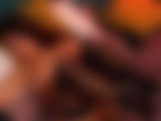 Live cam show with Daniela-Brooks - Nipple Play on Uber Horny