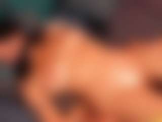 Live cam show with Daniela-Brooks - Shaved on Camsoda