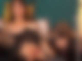 Live cam show with Daniela-Brooks - Moaning on fuklive.com