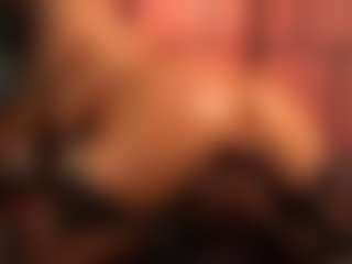 Live cam show with Daniela-Brooks - Nipple Play on CamwithHer