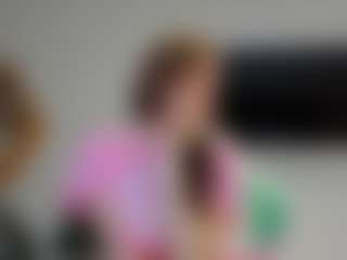 Live cam show with Hailey-Green - Flirt on hotwifechat.live