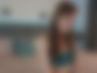 Live cam show with Hailey-Green - Thin on Hubzter Live