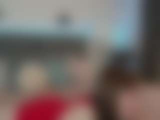 Live cam show with Hailey-Green - Game on Hubzter Live