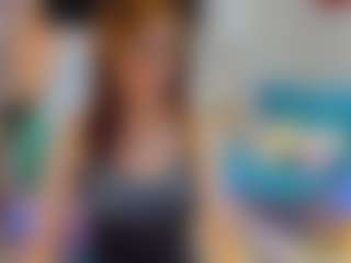 Live cam show with Hailey-Green - Flirt on Camsoda