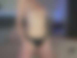 Hailey-Green's Live Sex Cam Show