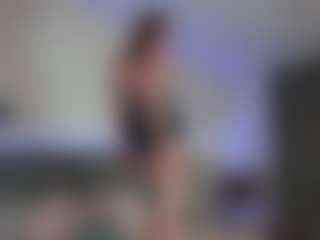 Live cam show with Hailey-Green - Ass Bouncing on Dolls Live