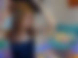 Hailey-Green's Live Sex Cam Show