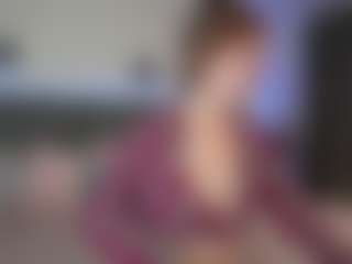 Live cam show with Hailey-Green - Thin on xheatlive.com
