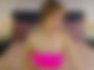 Live cam show with Hailey-Green - Beauty on Dare Cams