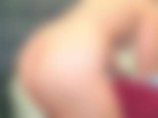 Live cam show with natasha-robin - Striptease on Camsoda