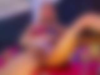 Live cam show with britneyortegax - Drinking on googirlz