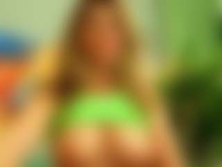 Live cam show with EvasmithXX - Facial on StripNow