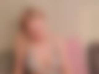 Live cam show with Mary-Shiotta - Blonde Hair on Camming Site