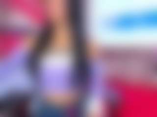 Live cam show with skarlettmilk - Ebony Petite on Camsoda