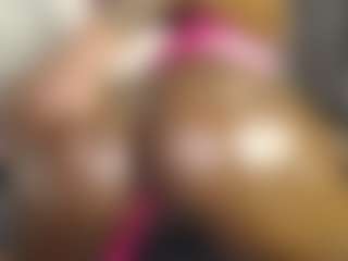 Queen-bree's Live Sex Cam Show