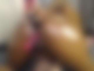 Queen-bree's Live Sex Cam Show