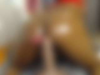 Queen-bree's Live Sex Cam Show