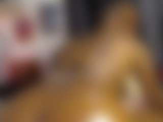 Queen-bree's Live Sex Cam Show
