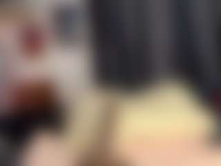Live cam show with Queen-bree - HD on Camsoda