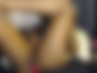 Live cam show with Queen-bree - Black Amateur on camwithhim.com