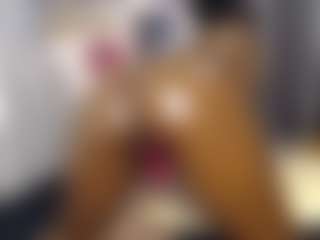 Live cam show with Queen-bree - Ebony on Camming Site