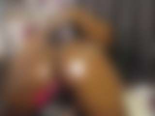 Queen-bree's Live Sex Cam Show