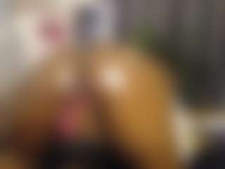 Queen-bree's Live Sex Cam Show