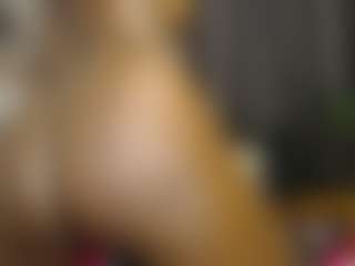 Live cam show with Queen-bree - Hairy Armpits on camtv