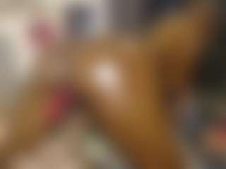 Live cam show with Queen-bree - Ebony HD on Dare Cams