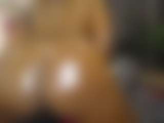 Live cam show with Queen-bree - Dom on Stripli.com