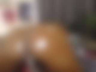 Live cam show with Queen-bree - Spankass on Sweet Sext