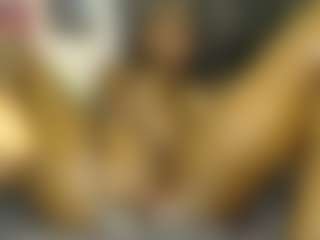 Live cam show with Queen-bree - Ebony Amateur on Gym Cam Girls