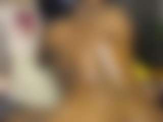 Queen-bree's Live Sex Cam Show