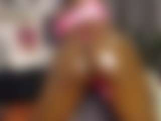Live cam show with Queen-bree - Black Blowjob on Camsoda