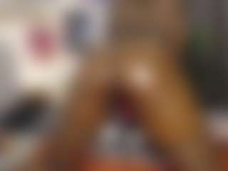 Live cam show with Queen-bree - Ebony on Camsoda
