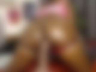 Queen-bree's Live Sex Cam Show