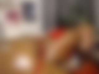Live cam show with Queen-bree - Strip Ebony on Soda Cam