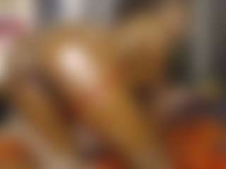 Live cam show with Queen-bree - Tease Black on sexylive.show