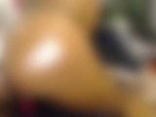Live cam show with Queen-bree - Ebony on Streamer API