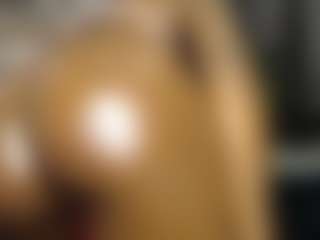 Live cam show with Queen-bree - Spank on xfollow cams