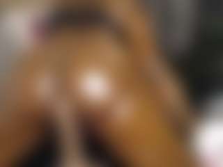 Live cam show with Queen-bree - Foot Fetish Black on CSO-WL
