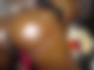 Live cam show with Queen-bree - Ebony Blowjob on PervPlay.com