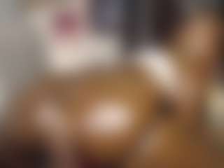 Queen-bree's Live Sex Cam Show
