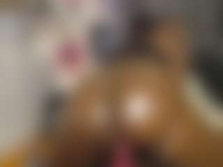 Queen-bree's Live Sex Cam Show